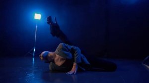 BLUE SHOESHINER | DIANA ORLOVA | FRAME UP STRIP CHOREO