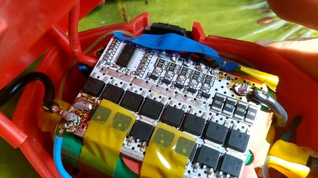 BMS 5s100A и BMS HXYP-5S-B530 (эксплуатация плат) смотреть онлайн