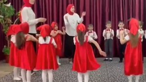 Помогаем маме .  Игра - ускорялка. Музыка Елена Фирсова,   Слова  Марина Рожкова.