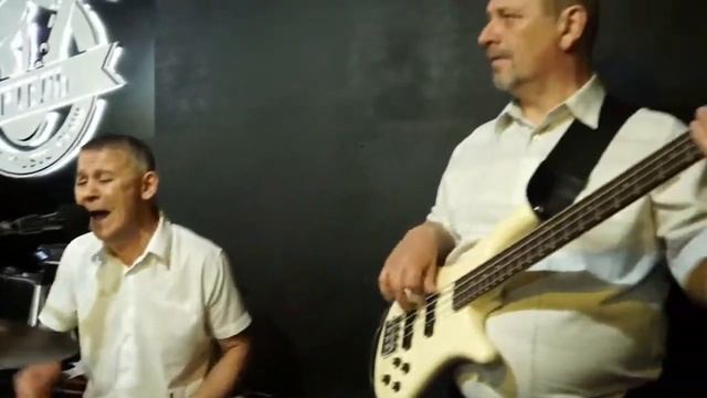 Кавер группа ВЕЧЕР Ещё вчера смотреть онлайн