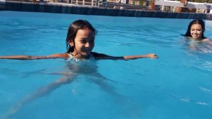 Summer fun in the pool Olivia 1.0