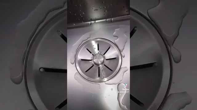 Установка и подключение сантехники.