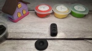 светофор из воздушного пластилина.