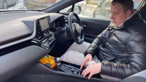 КРАТКИЙ ОБЗОР TOYOTA C-HR ГИБРИД 2019 , Максимальная комплектация G