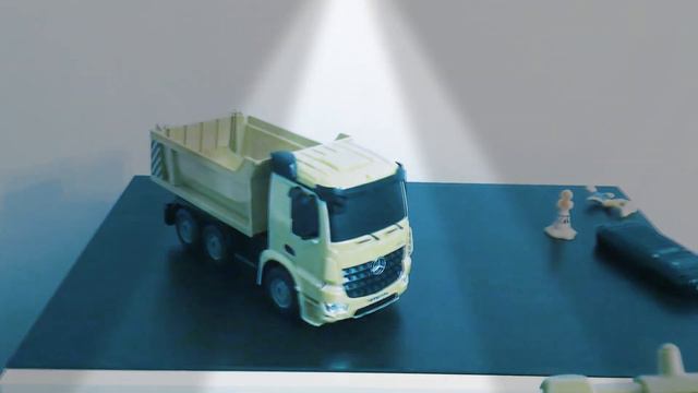 Игрушка Самосвал Mercedes benz Actros смотреть онлайн