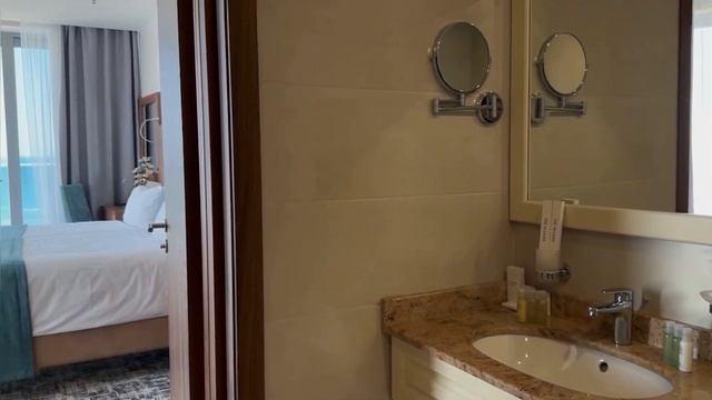 Обзор номера: апартаменты с террасой и видом на море смотреть онлайн