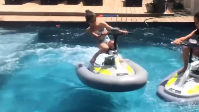 Детский гидроцикл SkyBike смотреть онлайн