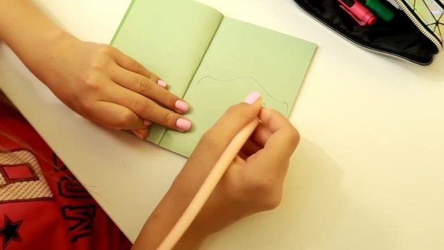 Не ХОЧУ НОВУЮ КАНЦЕЛЯРИЮ. 24 часа в ПАРАЛЛЕЛЬНОЙ ВСЕЛЕННОЙ скетч
