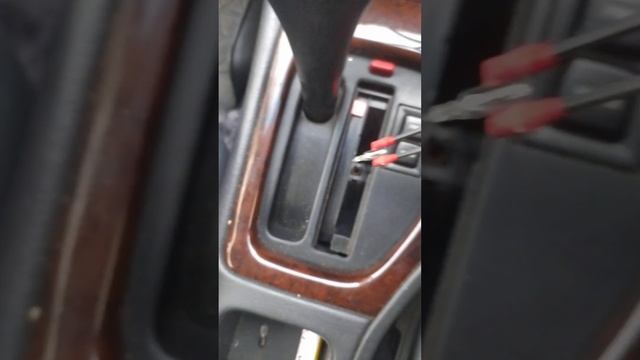 Toyota Carina замена лампы освещения АКП смотреть онлайн