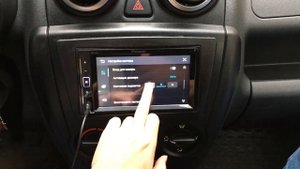 Обзор автомагнитолы с сенсорным экраном Pioneer DMH-A241BT