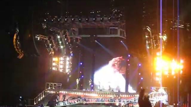 Tina Turner - 3 (Bercy - Paris - 17 March 17th 2009) смотреть онлайн