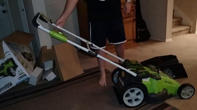 Review & Assembly of GreenWorks 25302 Twin Force G-MAX 40V Li-Ion 20-Inch Cordless Lawn Mower смотреть онлайн