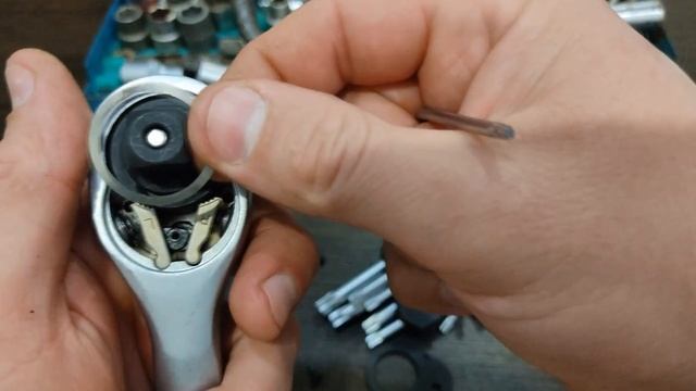 Трещотка Дело техники 1/2" 72 зубца. Обзор, разборка и смазка.