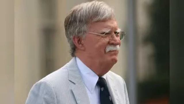 Болтон прибыл в Киев смотреть онлайн