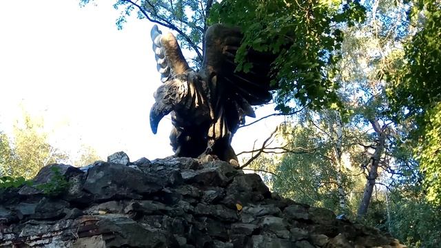 Гигантский ОРЕЛ (видео памятник скульптура) смотреть онлайн