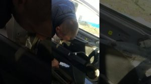Снимаем обшивку двери ХОНДА ЦИВИК 4Д