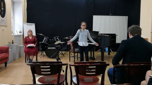 Марина Дружинина "Очень полезный подарок" исполнитель Бараковецкая Софья