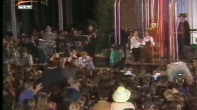 "Zilais putniņš" J. Hiršs смотреть онлайн