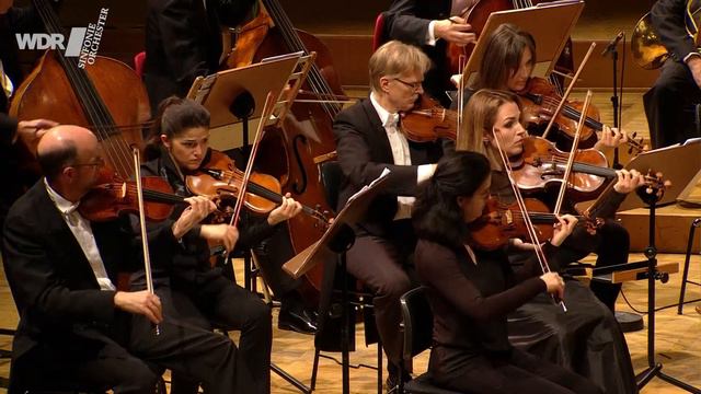 Joseph Haydn - Sinfonie g-Moll Hob I:39  Andrea Marcon  WDR Sinfonieorchester