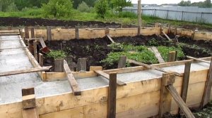 Дом из опилка бетона залили фундамент