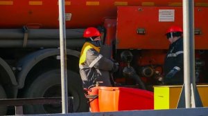 Бензин АИ 95 в России рекордно подорожал