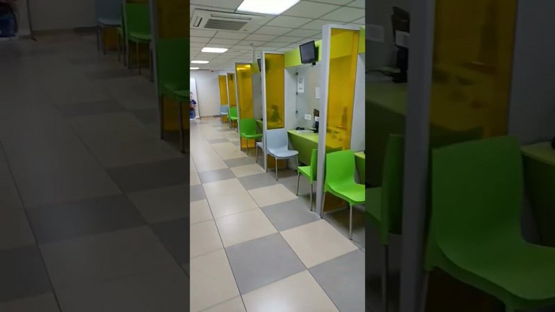 В МФЦ Тюмени совсем нет людей.
