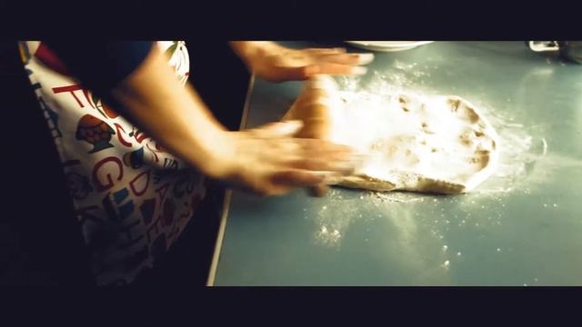 Тыквенный рулет из слоённого теста