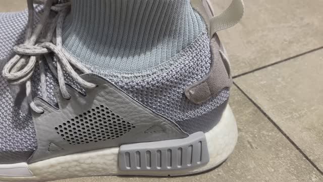 Adidas NMD XR1 Winter Grey Two BZ0633 смотреть онлайн