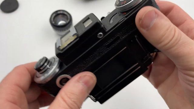 KIEV 4M BLACK USSR Russian 35 mm Contax copy Camera + Helios 103 lens #8121547 смотреть онлайн