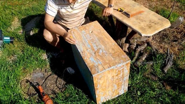 Подготовка улика для пчел, делаем летки, чистим, красим смотреть онлайн