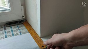 убираем свисающие уши у подоконника