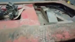 Пескоструй и покраска полуприцепа контейнеровоза.