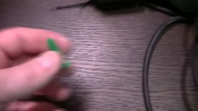 Как и чем крепить пластиковый напольный плинтус