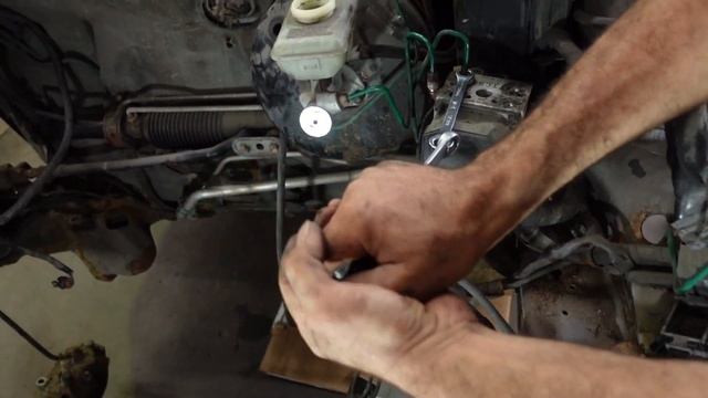 How To Remove TCS/ABS Control Unit SAAB 900/9-3 1997-2002/03CONV смотреть онлайн