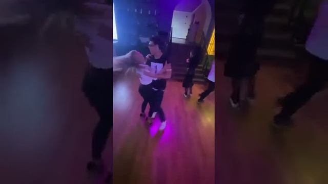 Бачата в Актау: Александра и Тимур в БигБиме - 31 октября 2021 смотреть онлайн