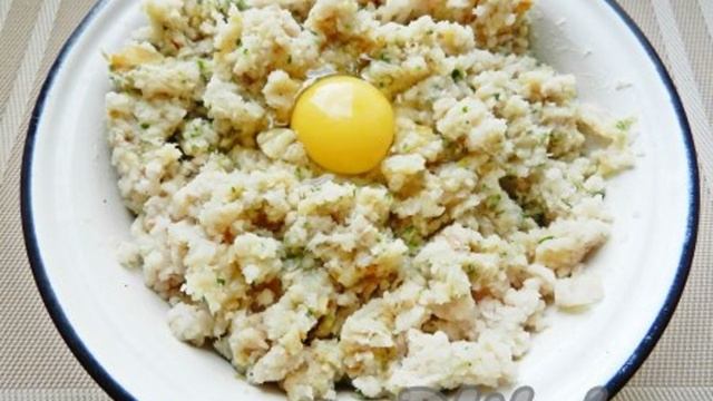 Рыбные котлеты с картофелем
