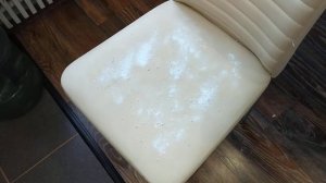 Очистка стульев из экокожи. Это просто!