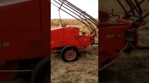 Пресование сена пресс подбощик вельгер АР-41. Серия3