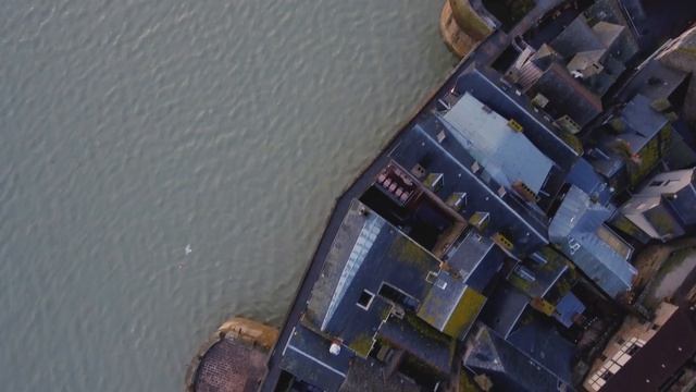 Les grandes marées au Mont-Saint-Michel - Drone 4K смотреть онлайн