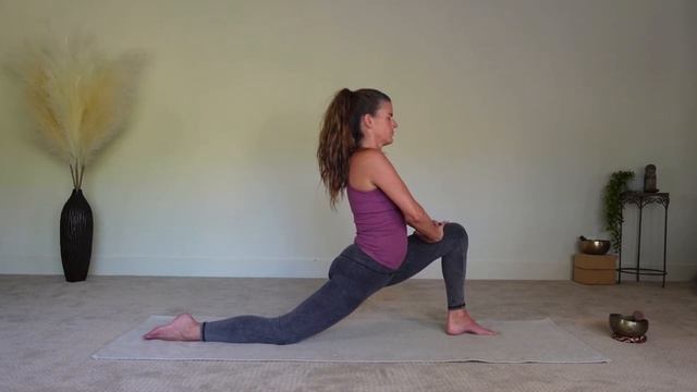 Live Yin Yoga Class with Devi Daly смотреть онлайн