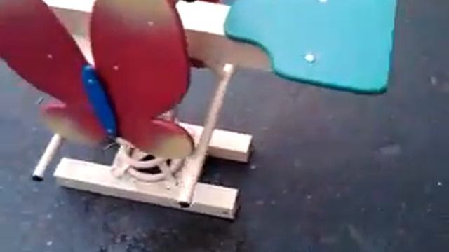 качель пружинная бабочка смотреть онлайн