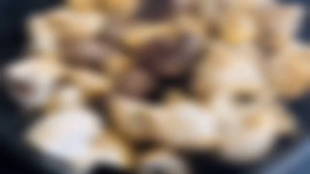 ВЫРЕЗКА КОСУЛИ С ШАМПИНЬОНАМИ И СЕЛЬДЕРЕЕМ. Необычный и очень вкусный рецепт. #охота #охотник