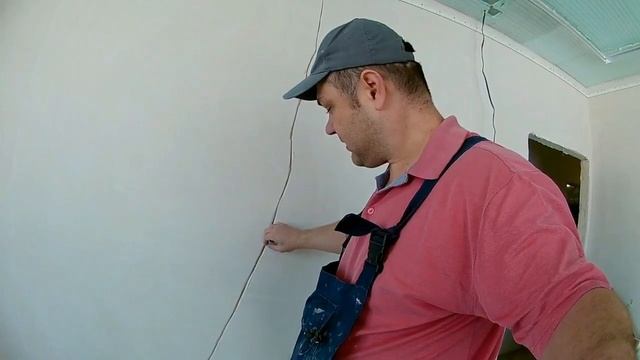 Трещина в штукатурке. Устранение трещины в стене.