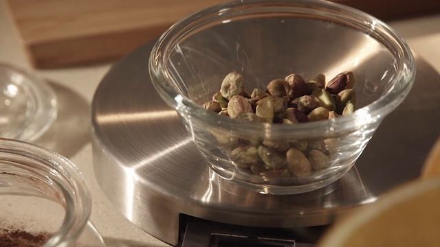 Десерт от Светланы Рерих «трюфели из чернослива» смотреть онлайн