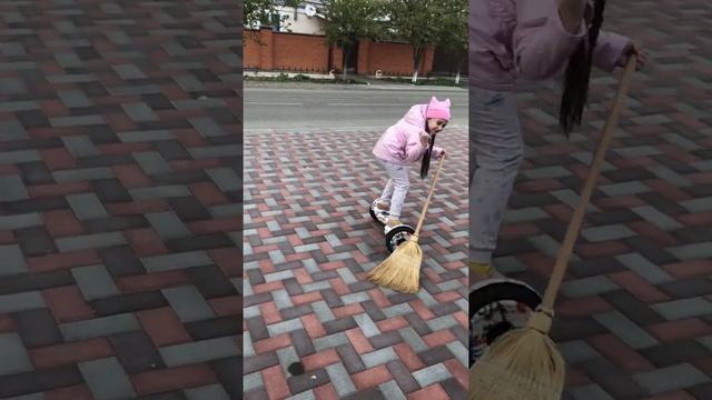 Подметаем на гироскутере