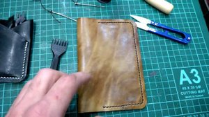 изделия из кожи ручной работы.эксперимент работы с тонкой кожей и ромбовидным пробойником 2 часть