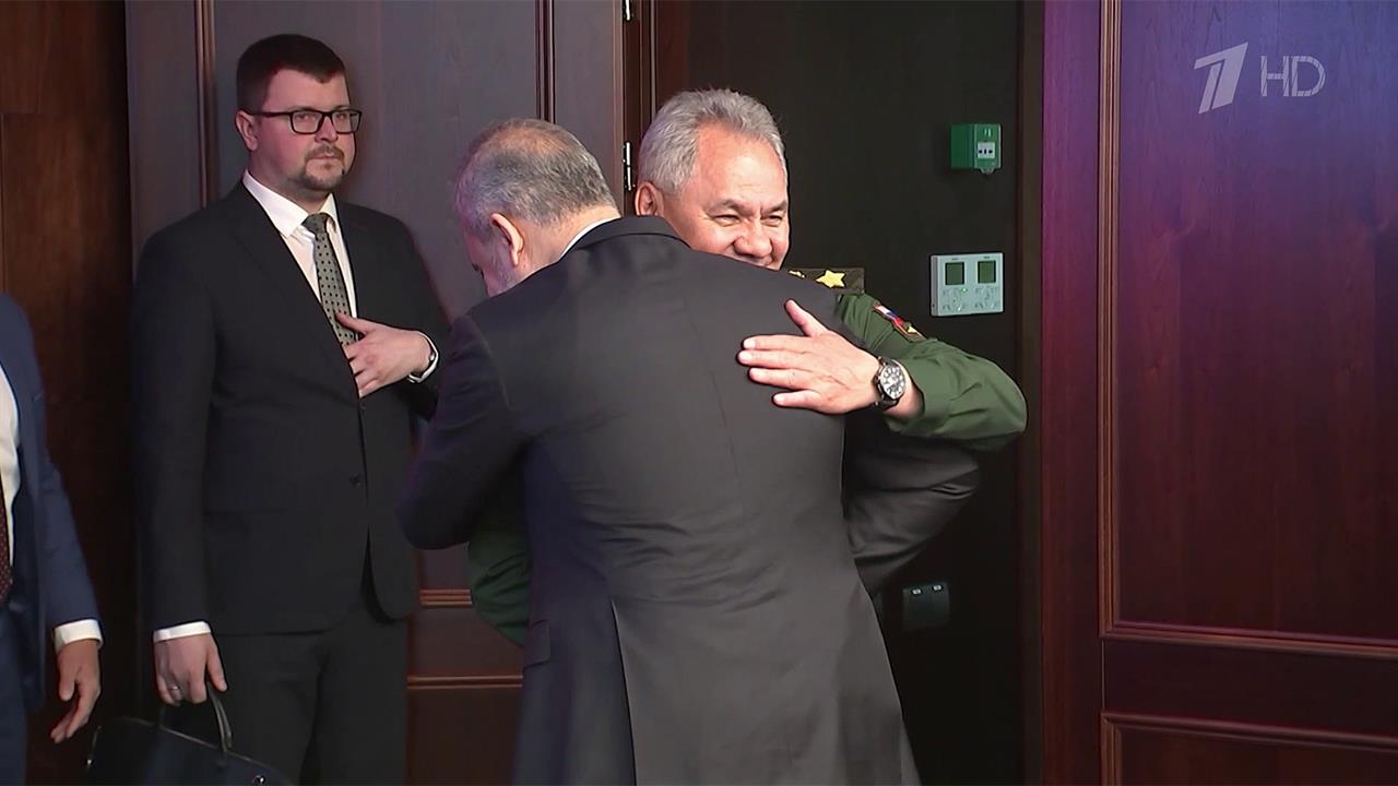 Сергей Шойгу обсудил с главой турецкого МИД "зерновую сделку" и ситуацию в Сирии