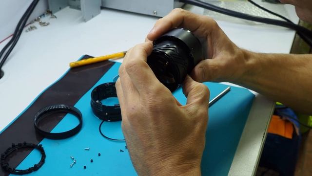 Sony SELP1650 механические повреждения