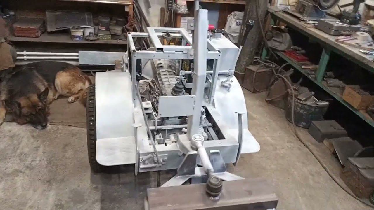 Заключительная сборка задней ПОЛУРАМЫ МИНИ-ПОГРУЗЧИКА смотреть онлайн