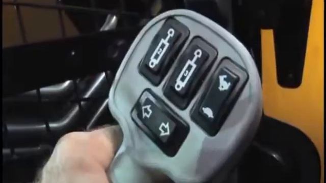 Minicarregadeira смотреть онлайн